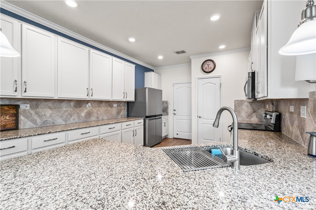2095 Shire Meadows Property Photo