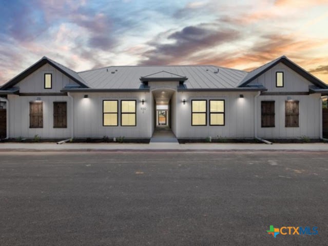 930 S Eagle Street 104 Property Photo 1