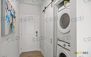 930 S Eagle Street 104 Property Photo 8