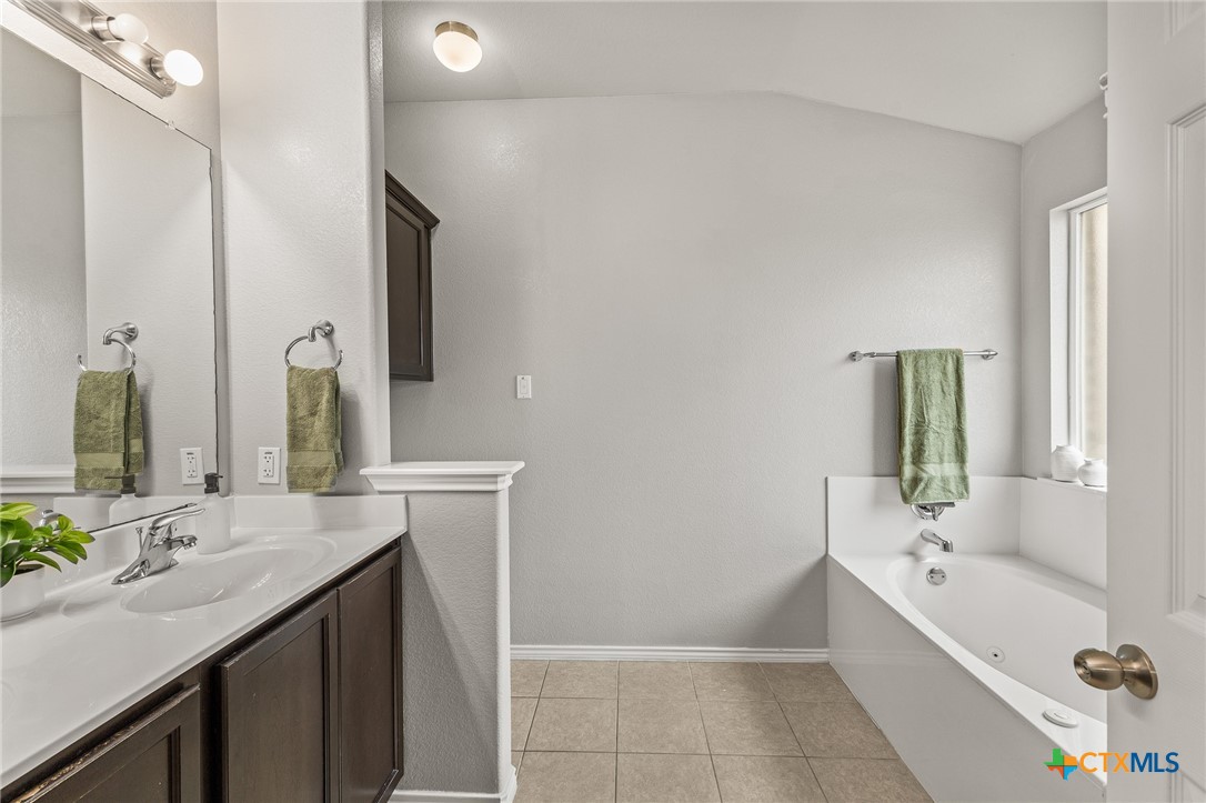 9602 Fratelli Court Property Photo 25