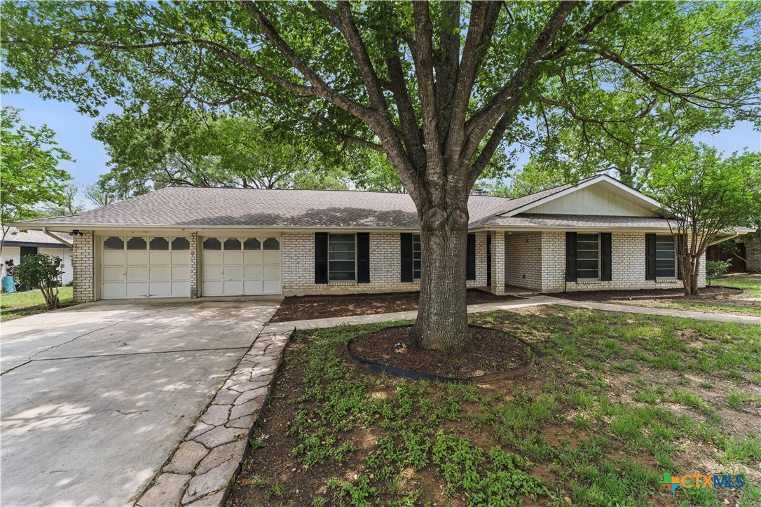 6022 Wildwind Drive Property Photo 2