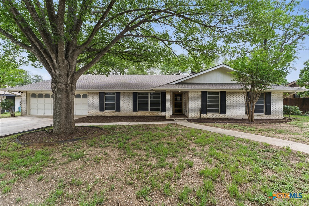 6022 Wildwind Drive Property Photo 3