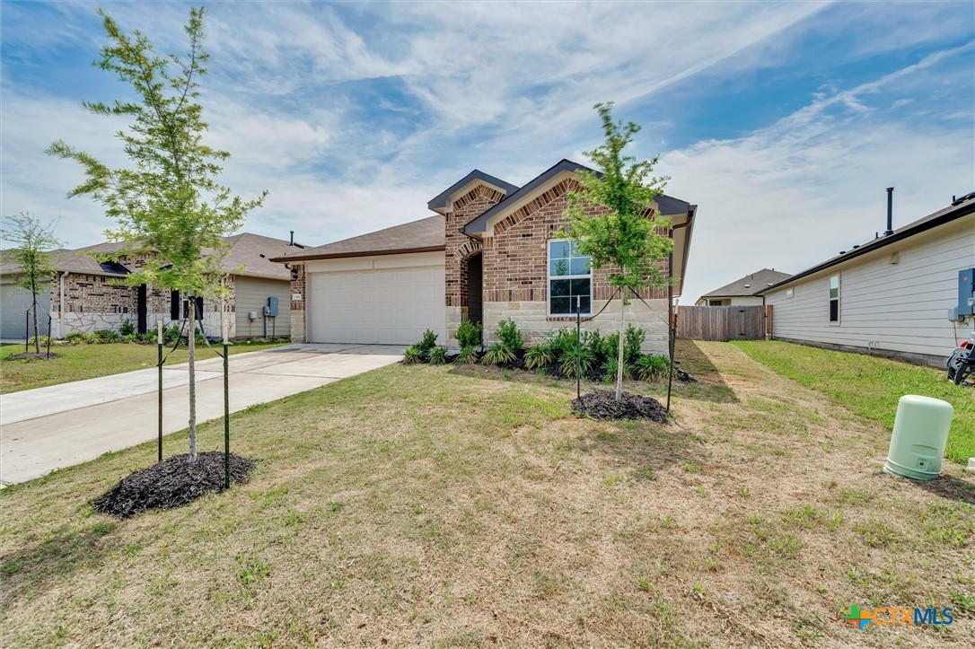1306 Camden Lane Property Photo 3