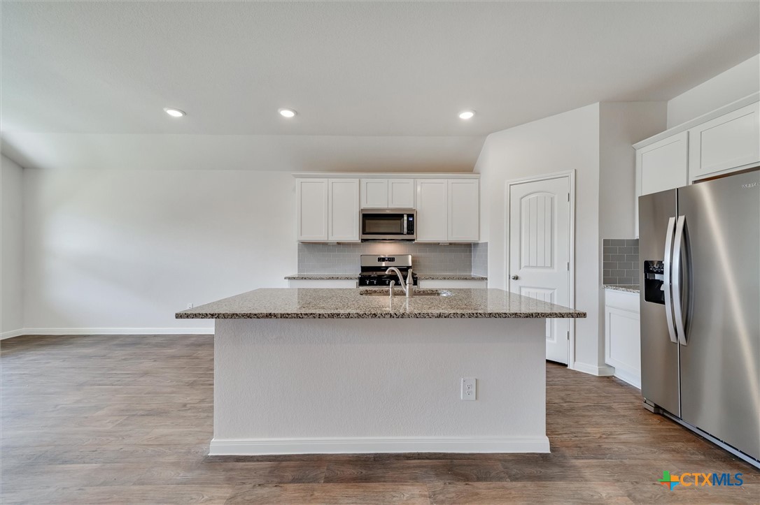 1306 Camden Lane Property Photo 7