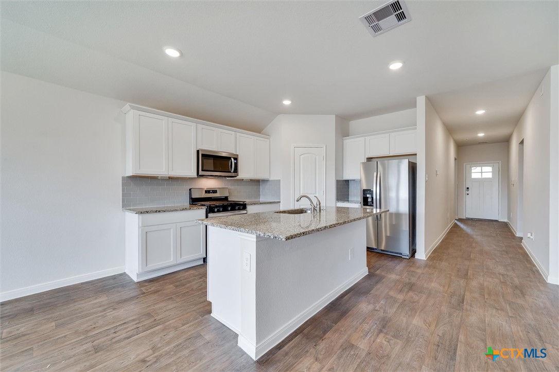 1306 Camden Lane Property Photo 9