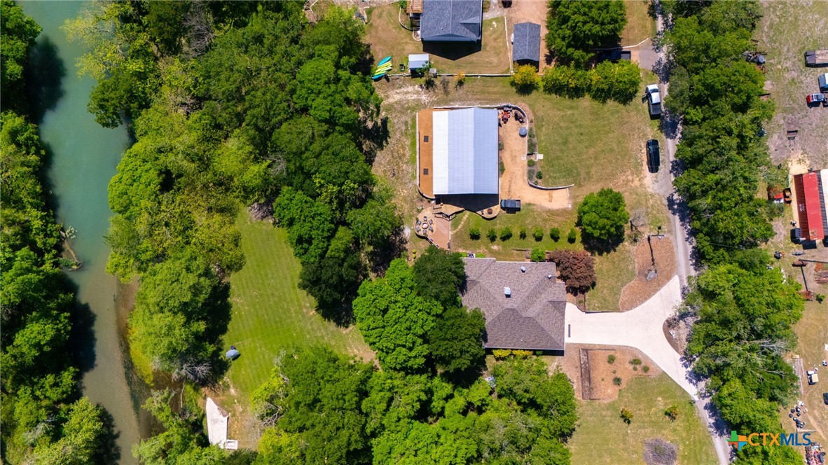 326 Red Bird Lane Property Photo 4