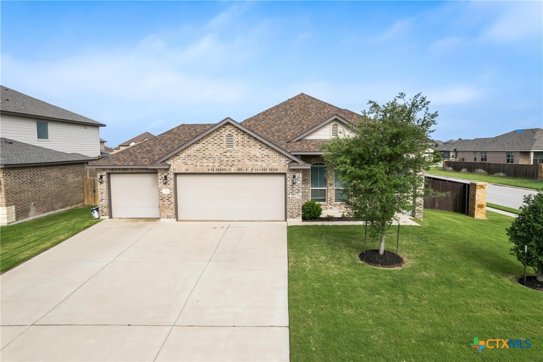 1142 Lilac Ledge Drive Property Photo 6