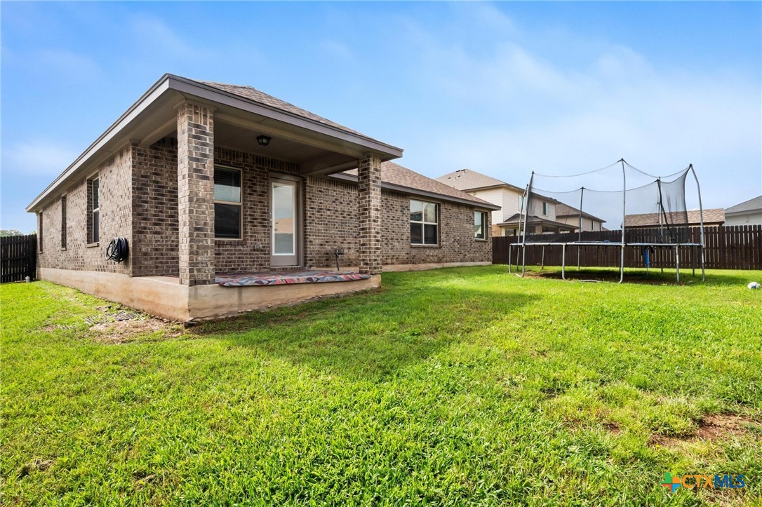 1142 Lilac Ledge Drive Property Photo 10