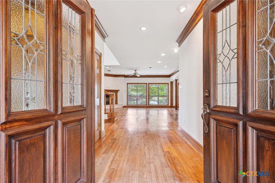 640 Woodlake Drive Property Photo 7