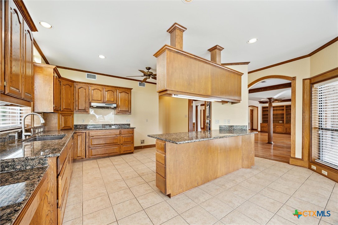 640 Woodlake Drive Property Photo 13