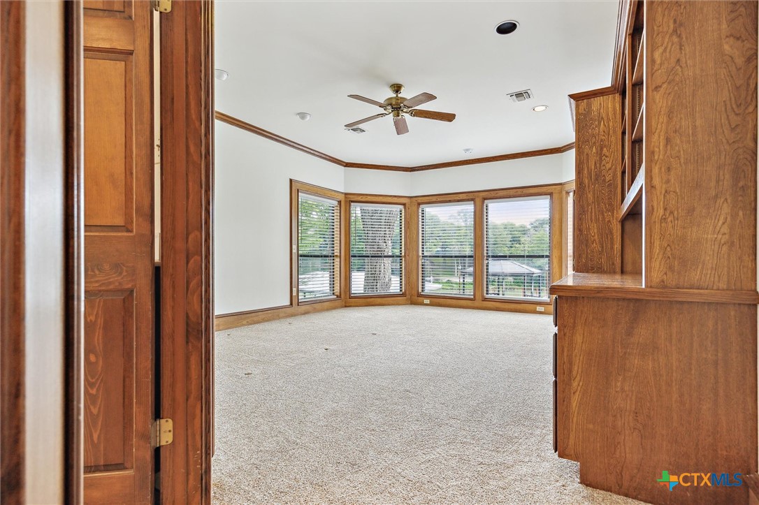 640 Woodlake Drive Property Photo 20