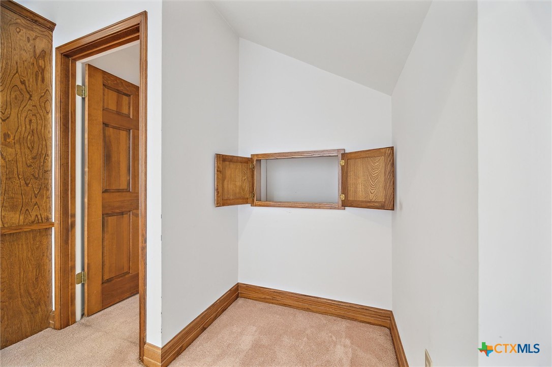 640 Woodlake Drive Property Photo 28