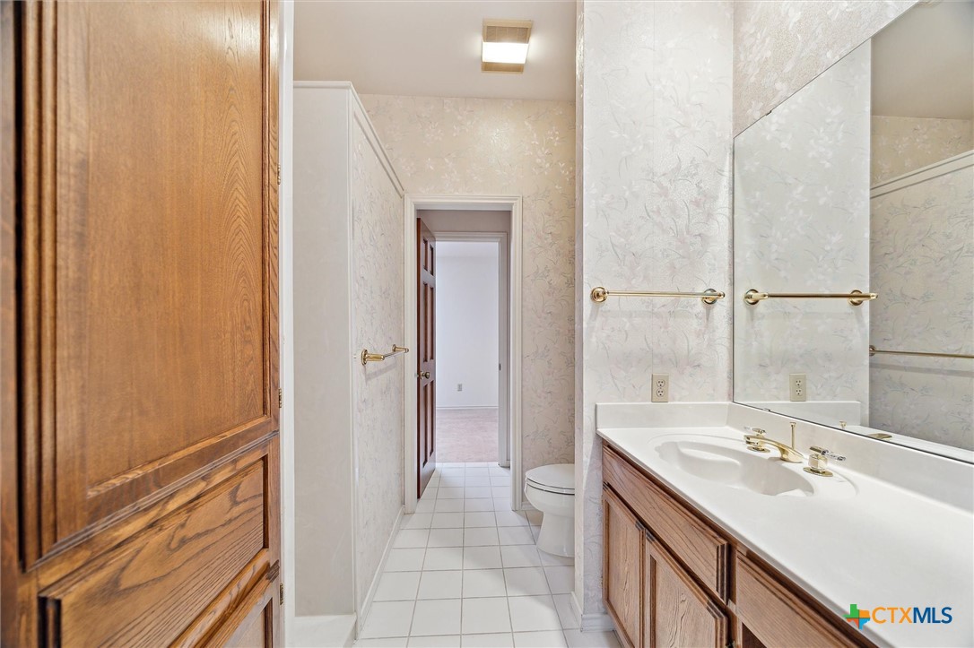 640 Woodlake Drive Property Photo 33