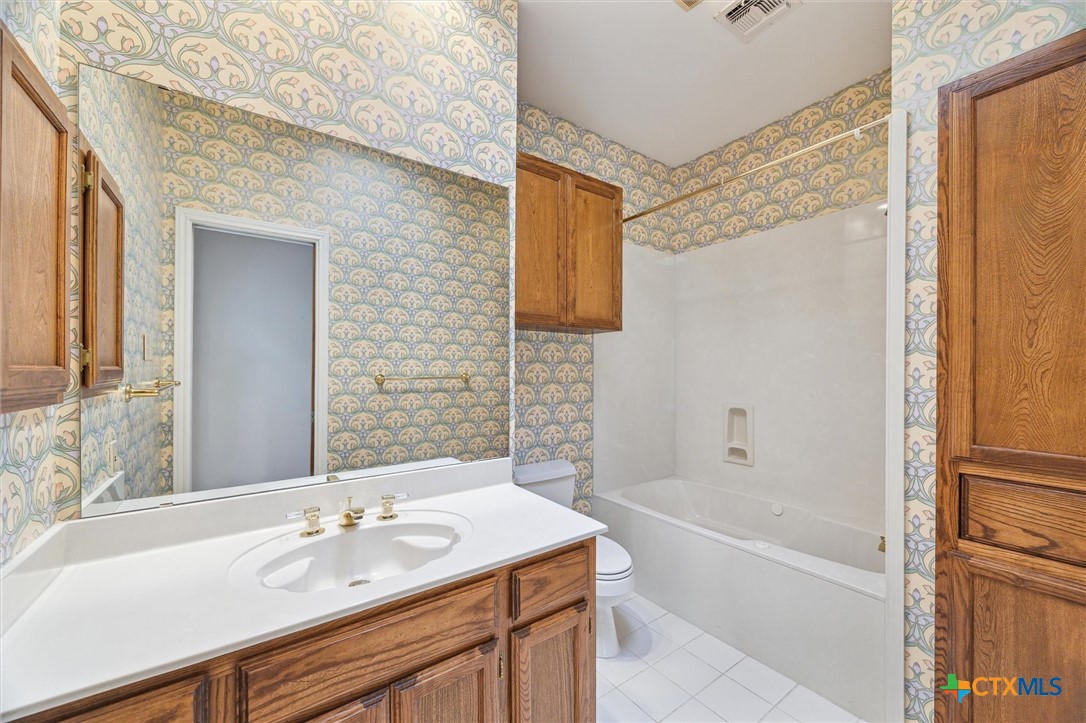 640 Woodlake Drive Property Photo 34