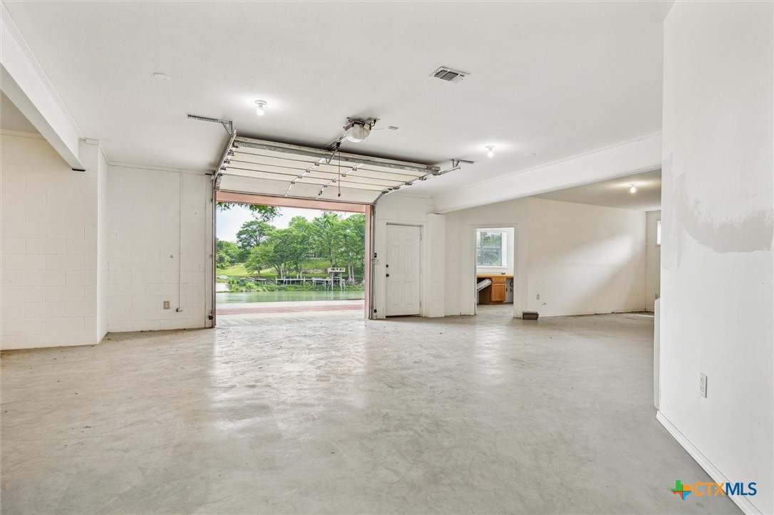 640 Woodlake Drive Property Photo 38