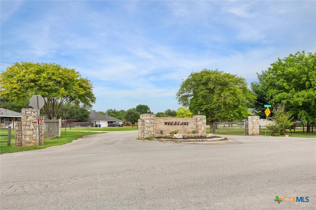 640 Woodlake Drive Property Photo 43