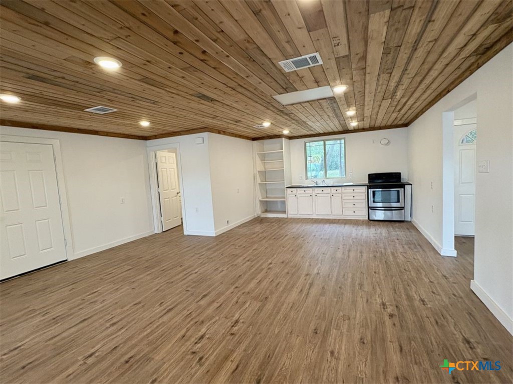 106 Caddo Property Photo 4