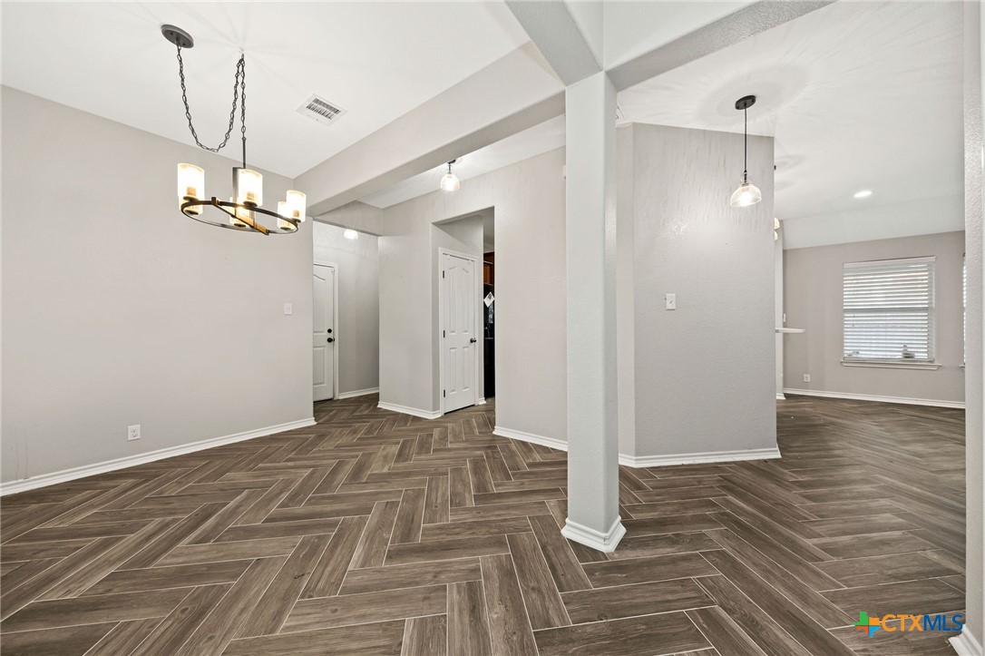 206 W Club View Property Photo 6