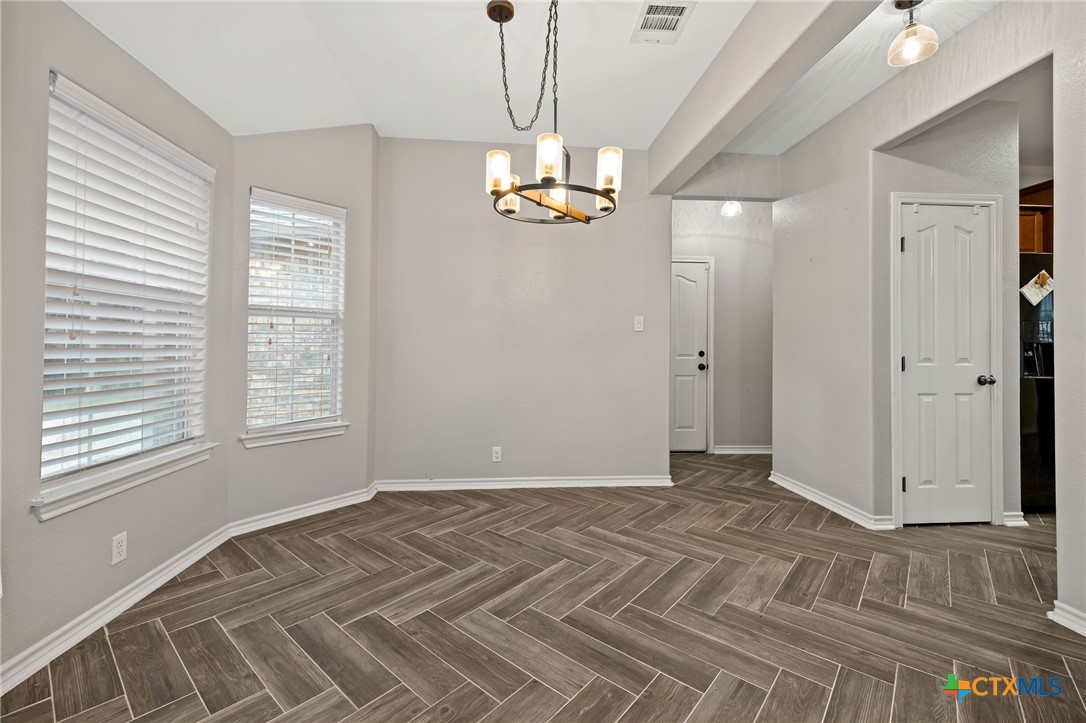 206 W Club View Property Photo 7
