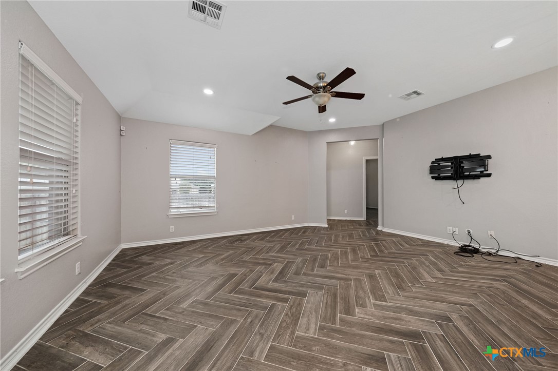 206 W Club View Property Photo 15
