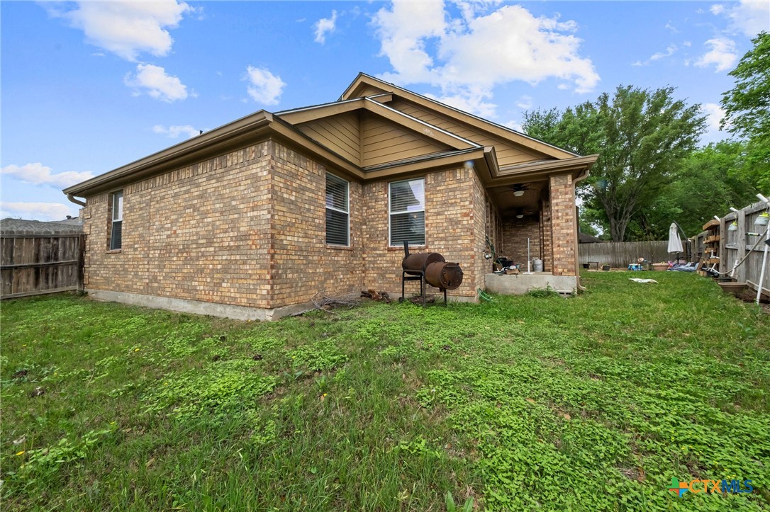 206 W Club View Property Photo 31