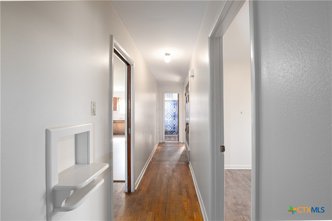 1913 S 51st Street Property Photo 9