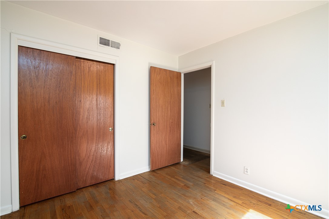 1913 S 51st Street Property Photo 12