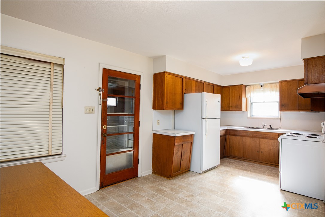 1913 S 51st Street Property Photo 17