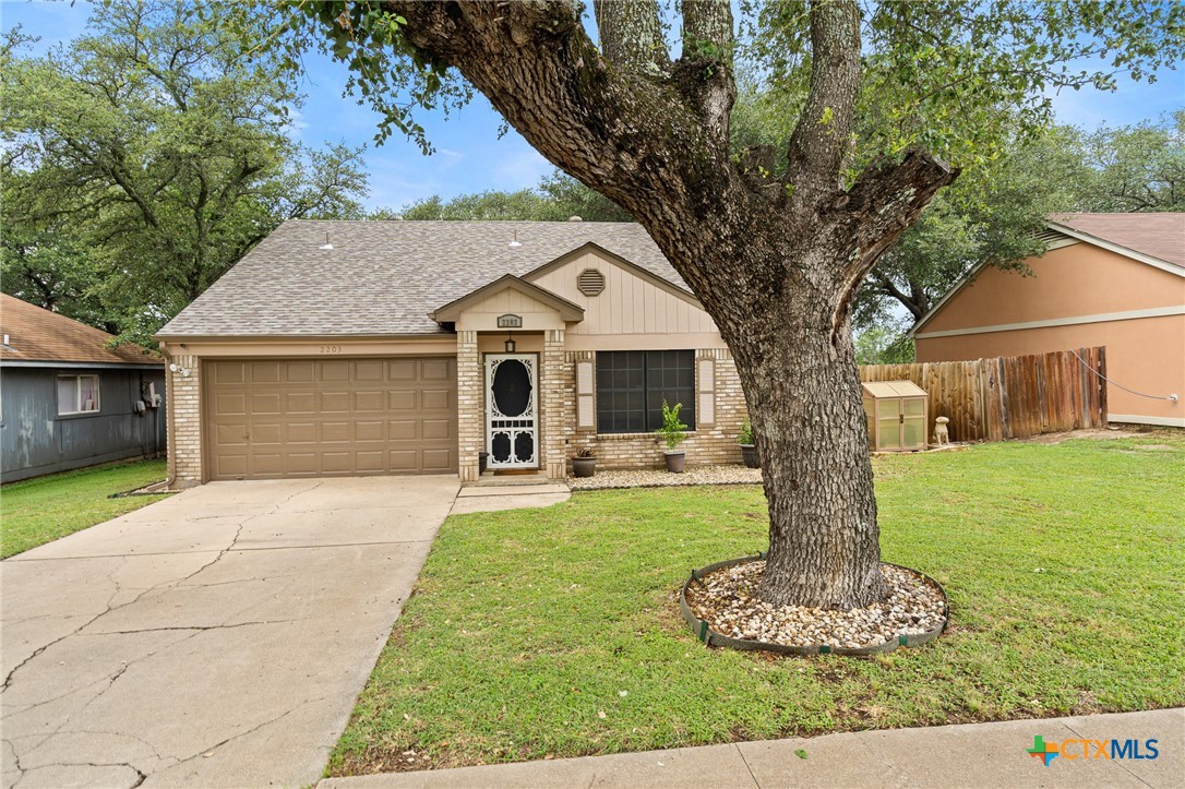 2203 Chafin Drive Property Photo 2
