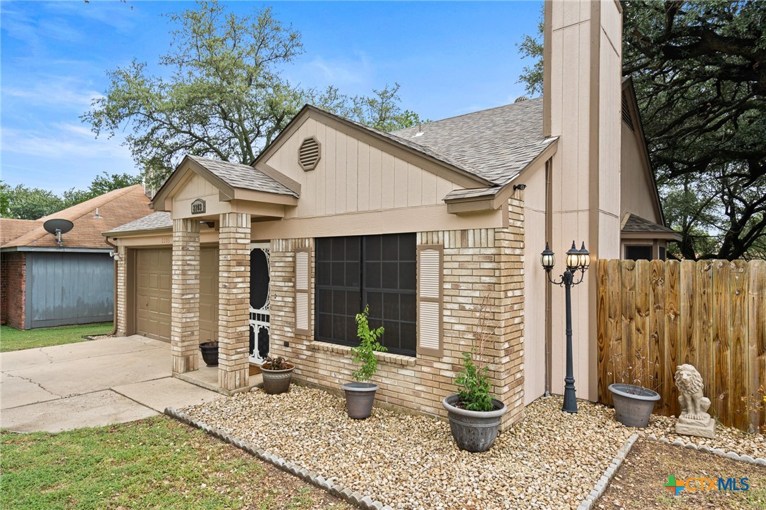 2203 Chafin Drive Property Photo 3