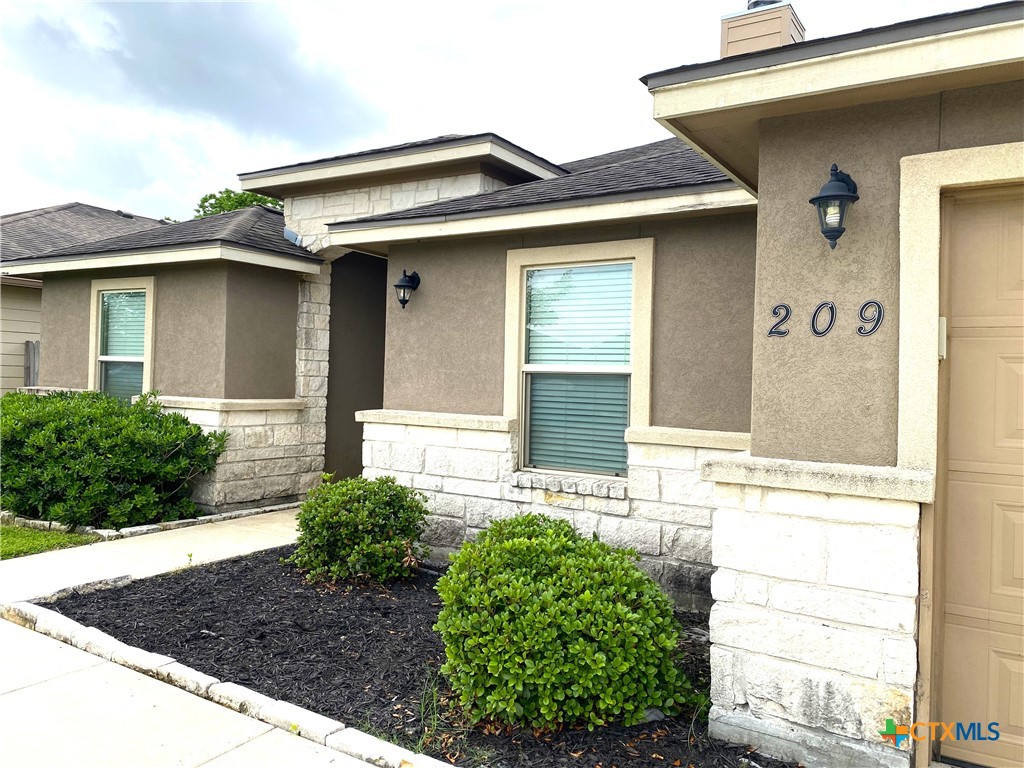 209 Secretariat Drive Property Photo 2