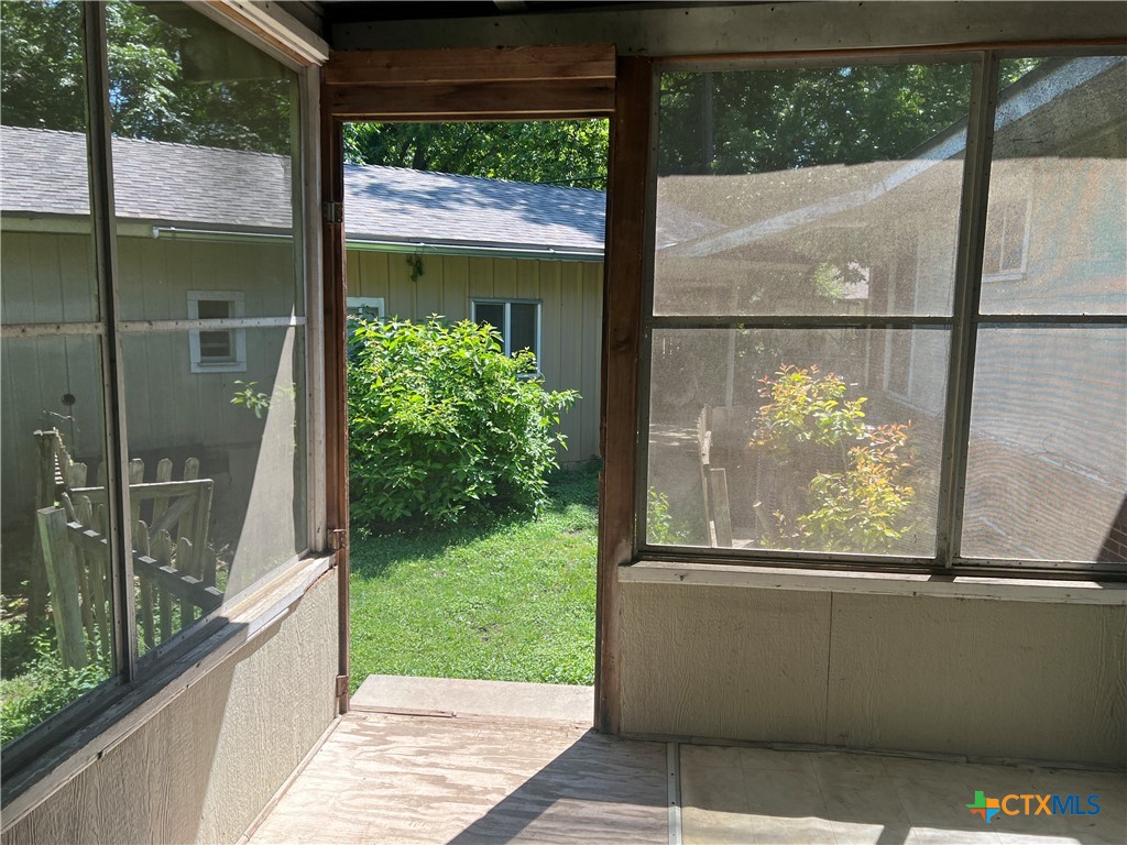 310 Smith Lane A Property Photo 6