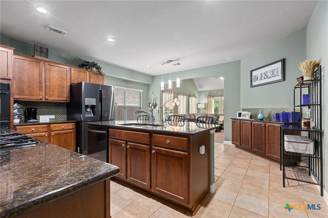 2430 Santa Barbara Loop Property Photo 11