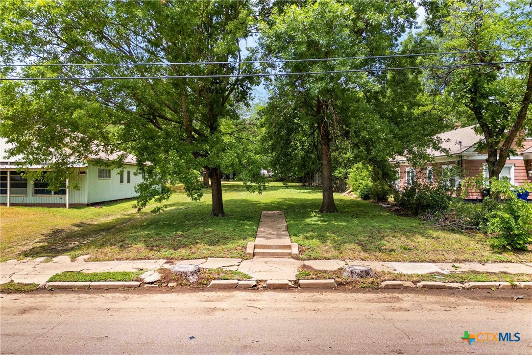 1207 Brook Avenue Property Photo 3