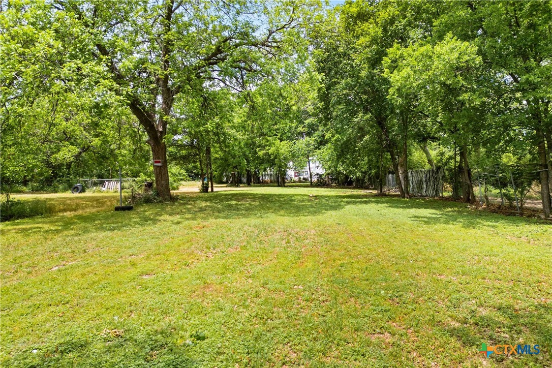 1207 Brook Avenue Property Photo 4