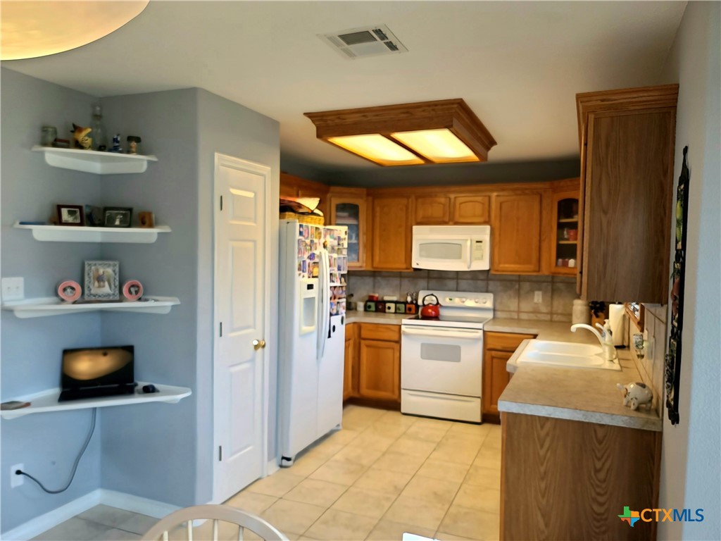 3909 Hopi Trail Property Photo 9