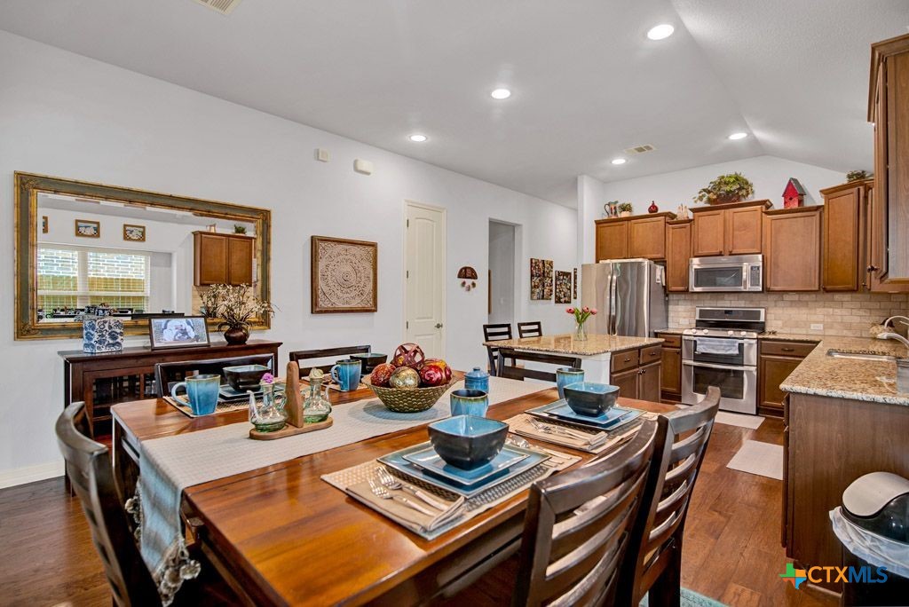 226 Pincea Place Property Photo 11