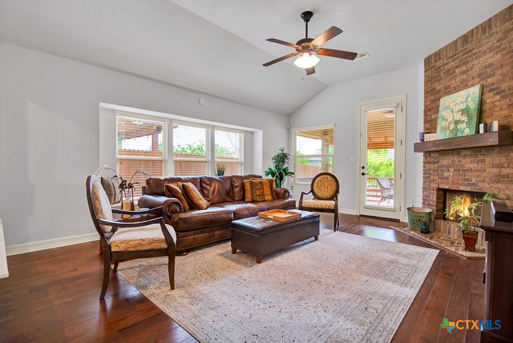 226 Pincea Place Property Photo 13