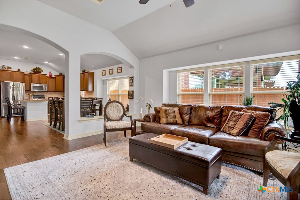 226 Pincea Place Property Photo 14