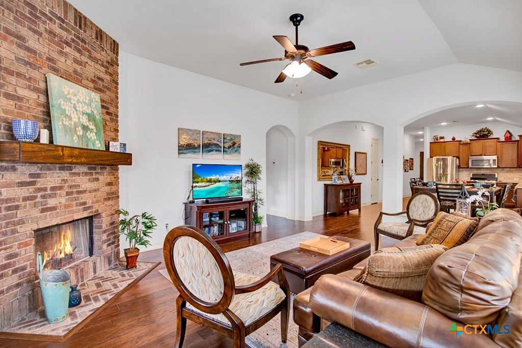 226 Pincea Place Property Photo 15