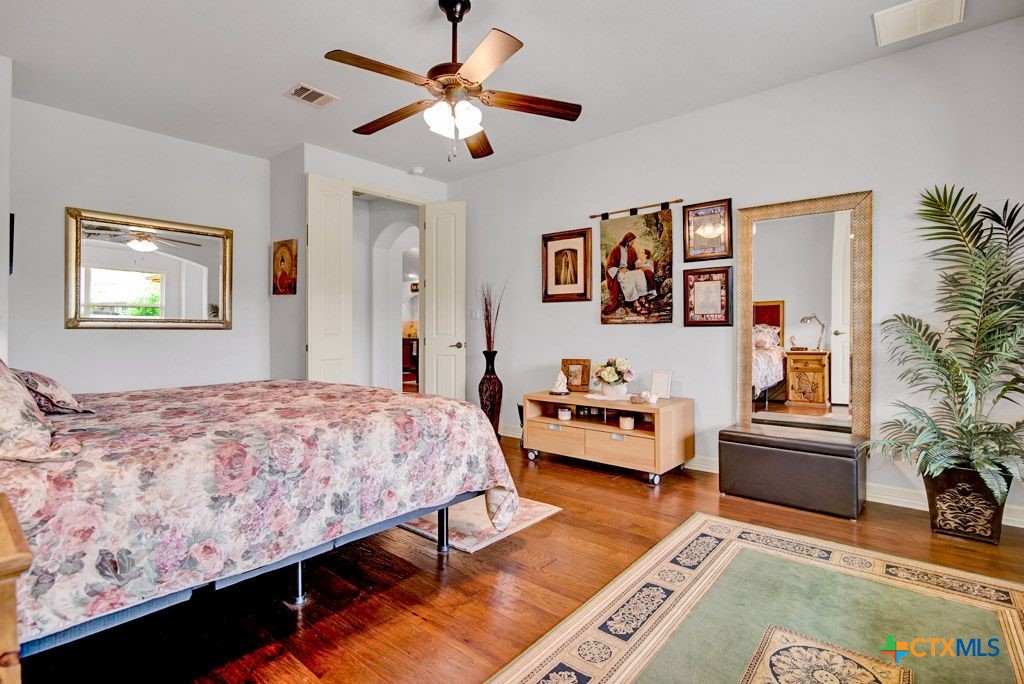 226 Pincea Place Property Photo 19