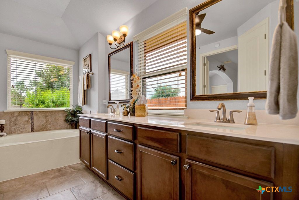 226 Pincea Place Property Photo 21