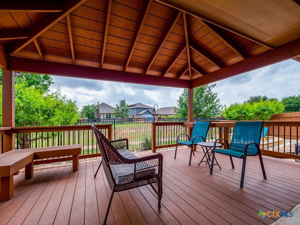 226 Pincea Place Property Photo 30