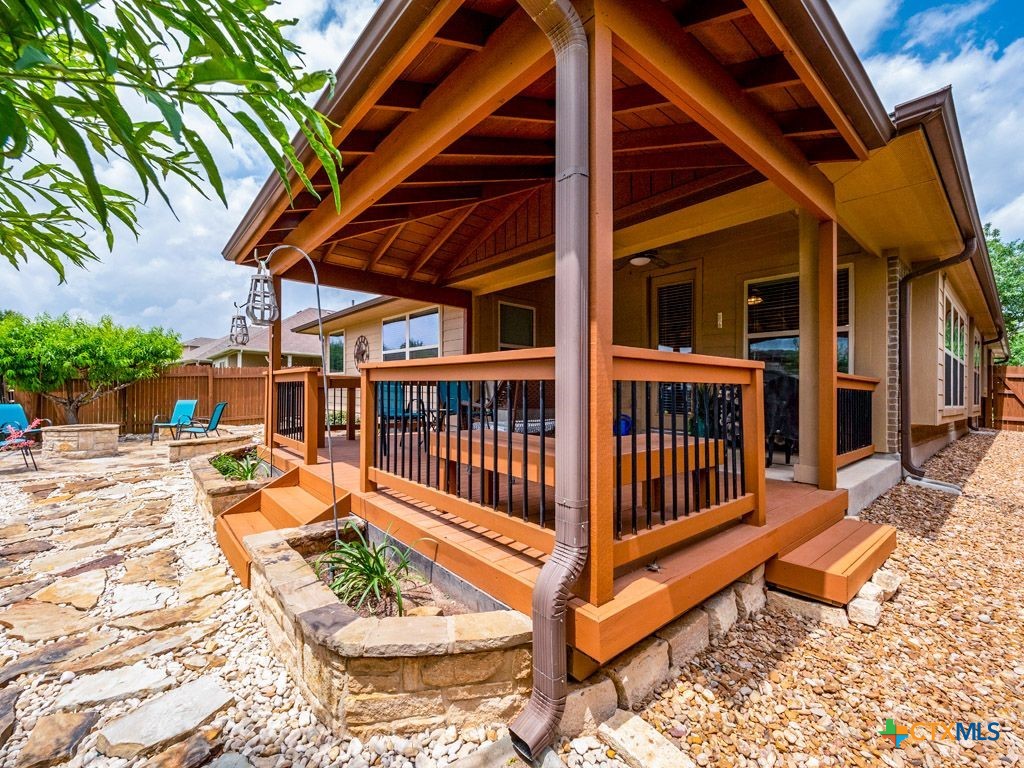 226 Pincea Place Property Photo 32