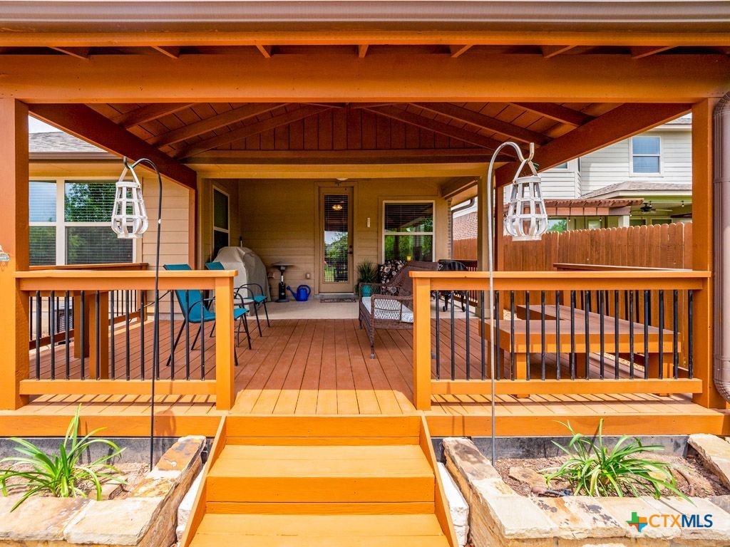 226 Pincea Place Property Photo 33