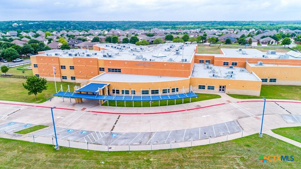 226 Pincea Place Property Photo 39