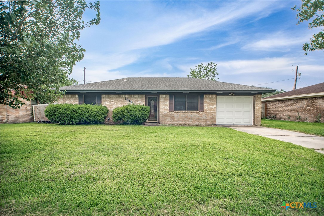 1612 Meadowview Drive Property Photo