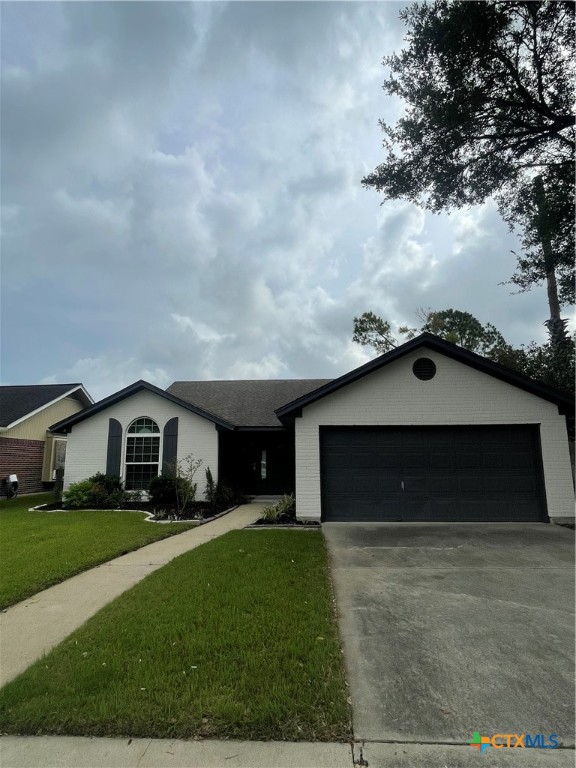 714 Queenswood Trail Property Photo 1