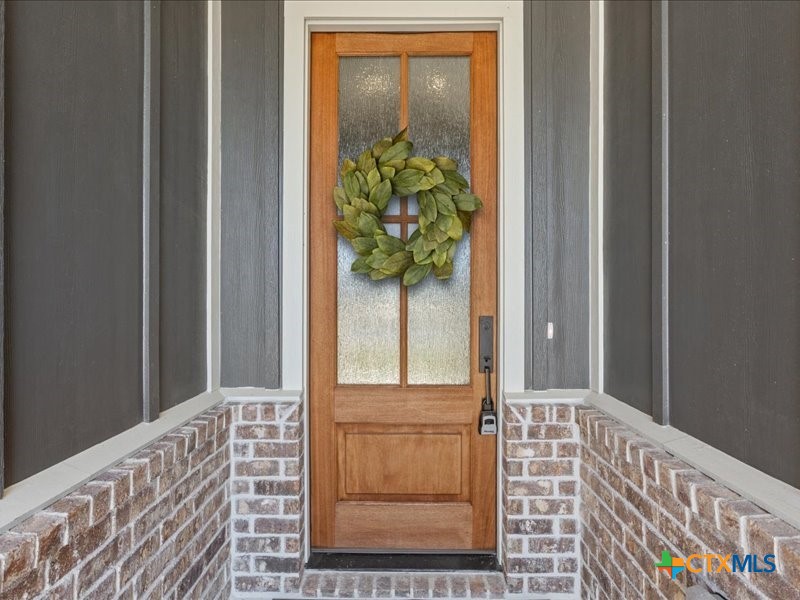 1974 Rosson Street Property Photo 2