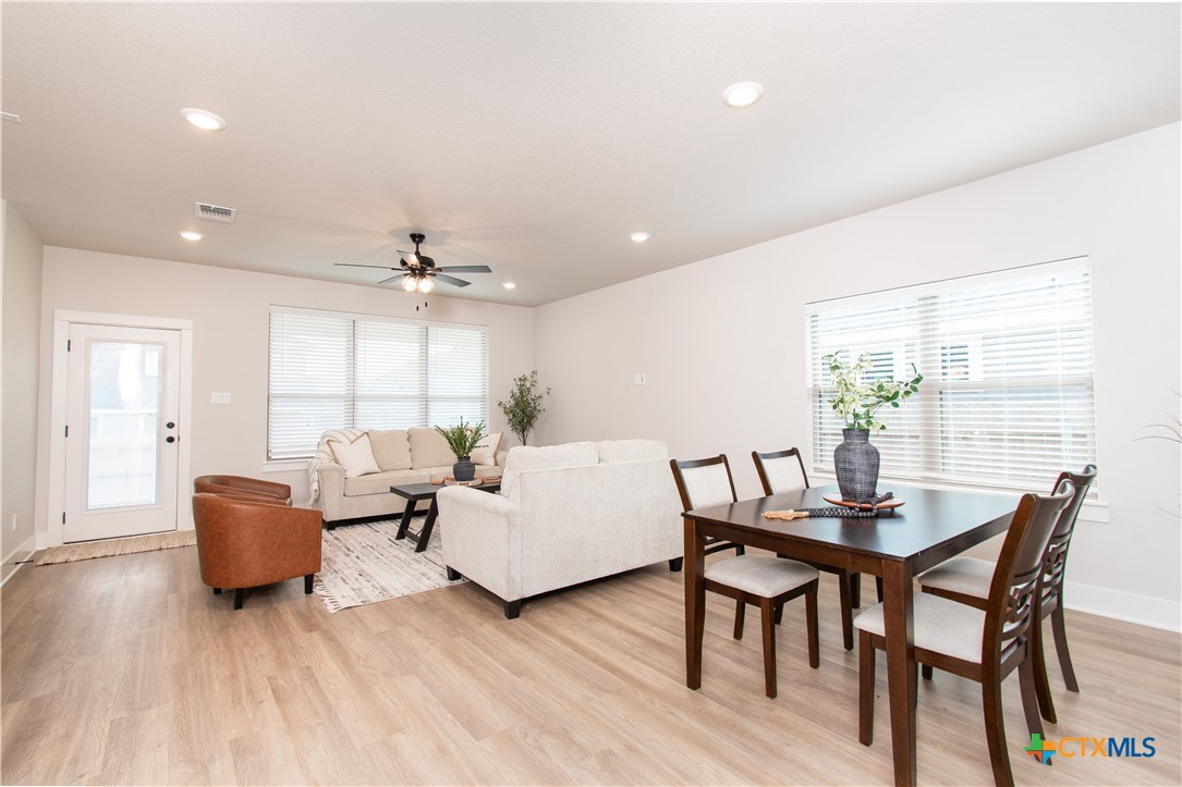 1974 Rosson Street Property Photo 12